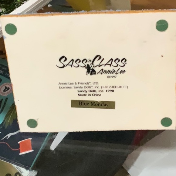 Annie Lee collectable~Blue Monday - Picture 4 of 4